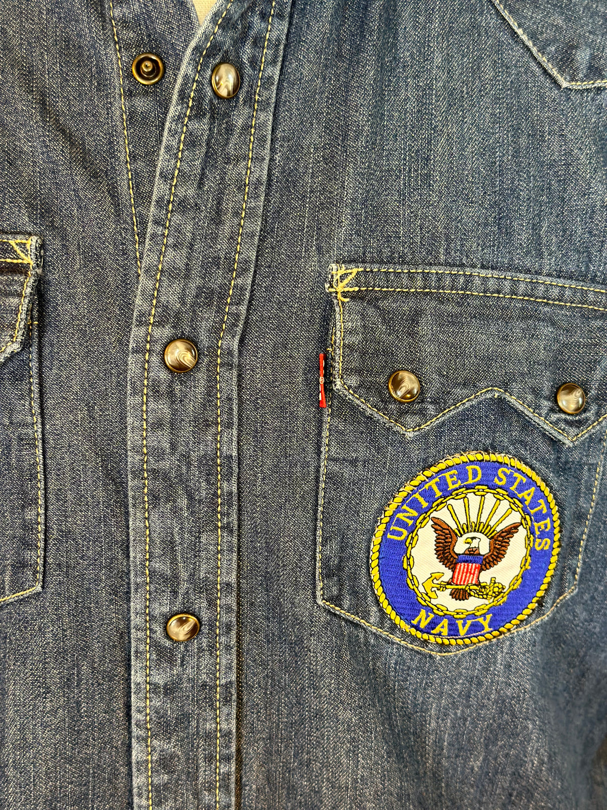 Levi's US Navy Patch Vintage Unisex Preloved Denim Shirt Size Large