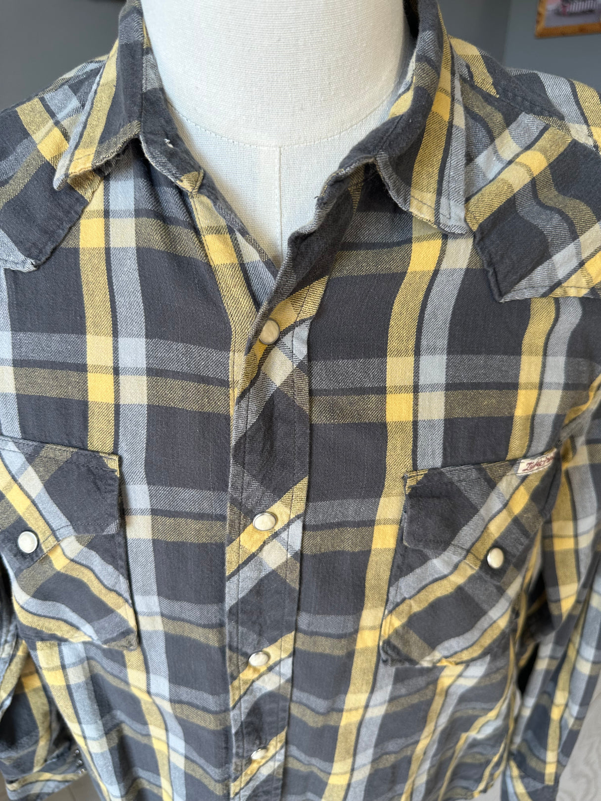 Lucky Brand Western Pearl Snap Mens Preloved Flannel Shirt Size Medium*