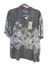 Tommy Bahama Gator Grey Floral Mens Shirt New Size Medium