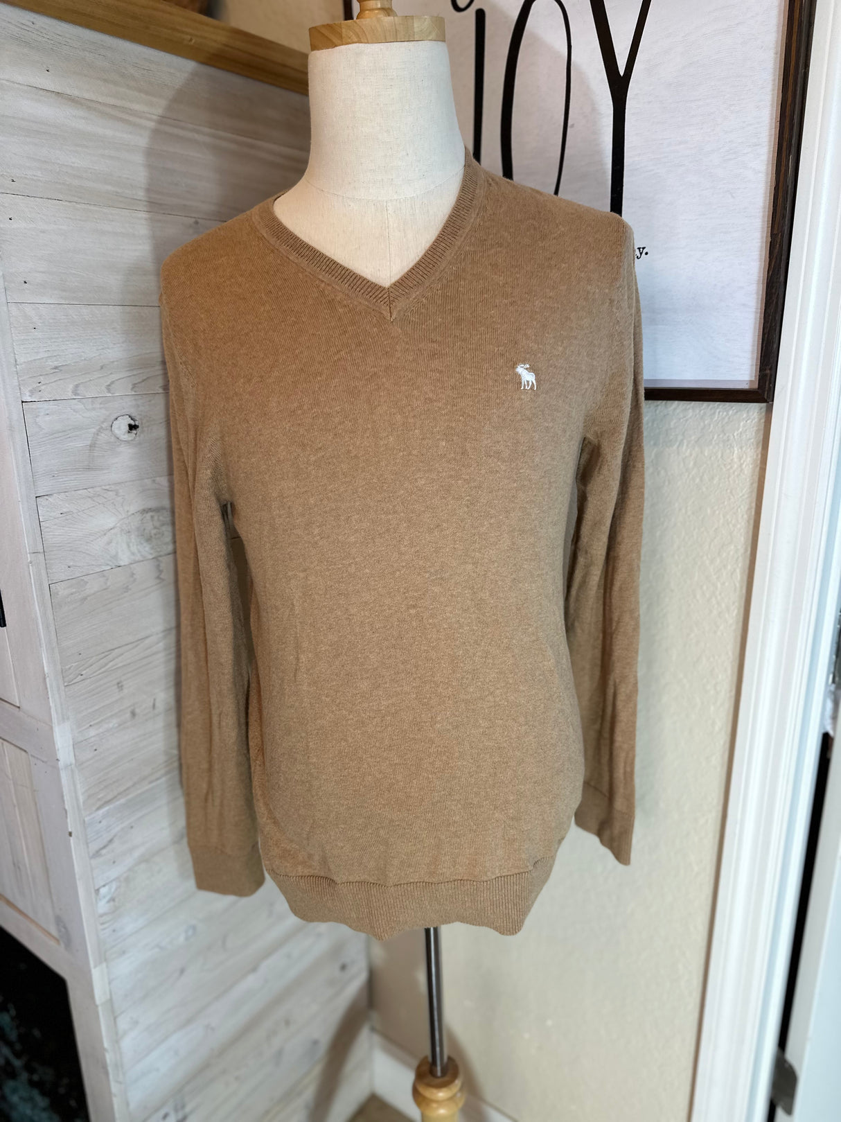 Abercrombie & Fitch Soft A&F VNeck Mens Camel Sweater Size Medium