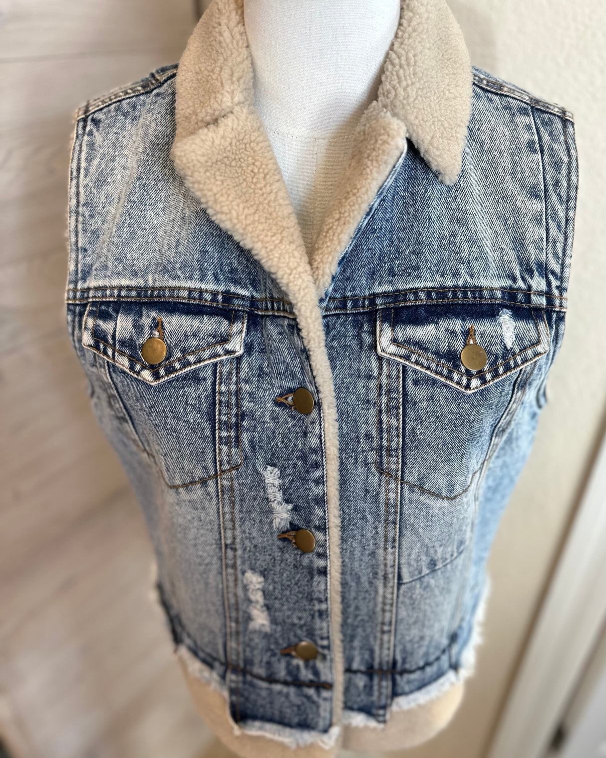 Oli&Hali by Buckle Sherpa Lined Cropped Denim Vest Womens Size Small